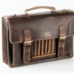 B&A bőr sarokdíszes férfi táska tolltartóval tároló rekeszekkel A/4es iratok tárolására 39*25,5 cm